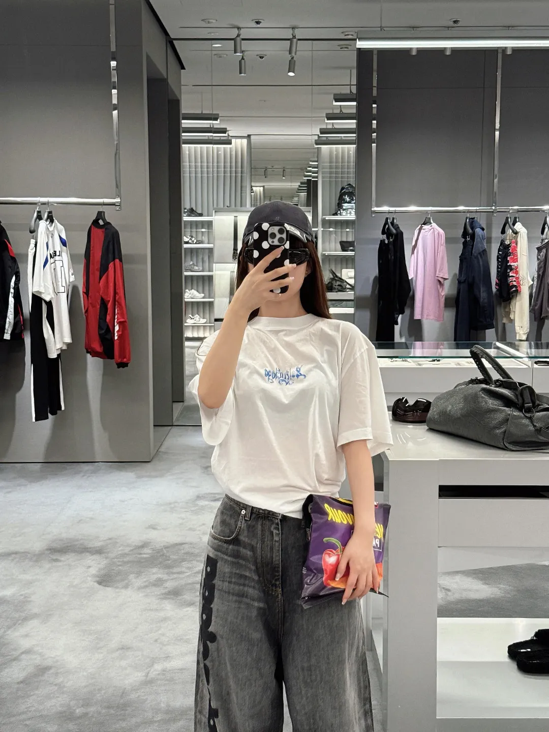 BALENCIAGA BLCG SKETCHY T